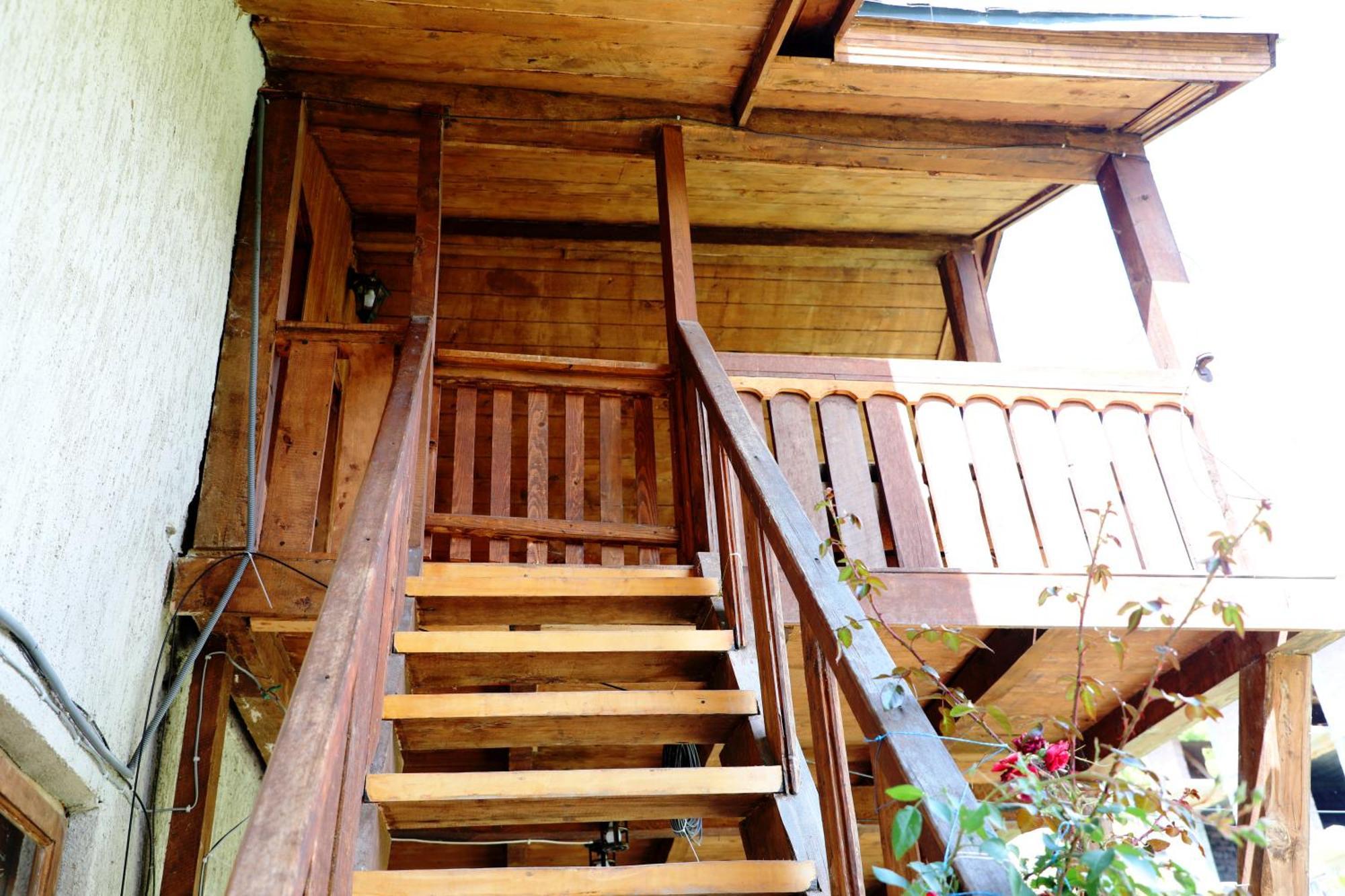 Nadia Guesthouse Mestia Luaran gambar